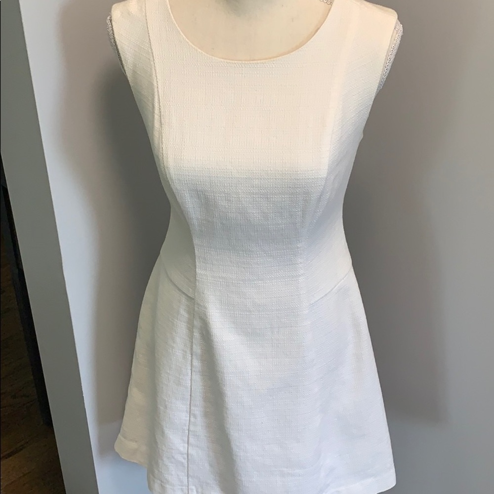 Women’s Limited White Sleeveless Dress Size 0